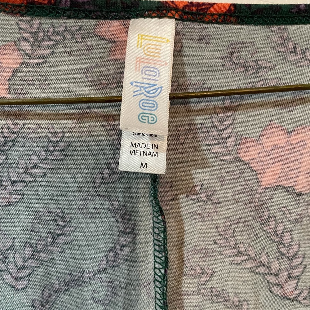 Lularoe perfect tee - Picture 3 of 3